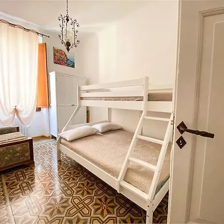 The Philosopher's House La Spezia