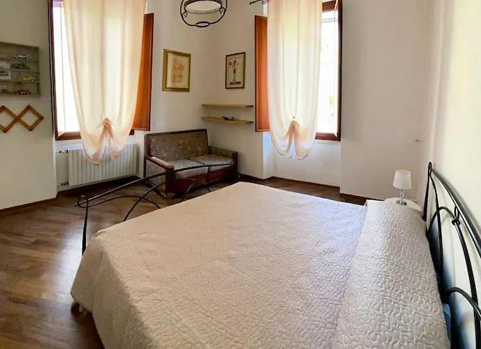 アパート The Philosopher's House *